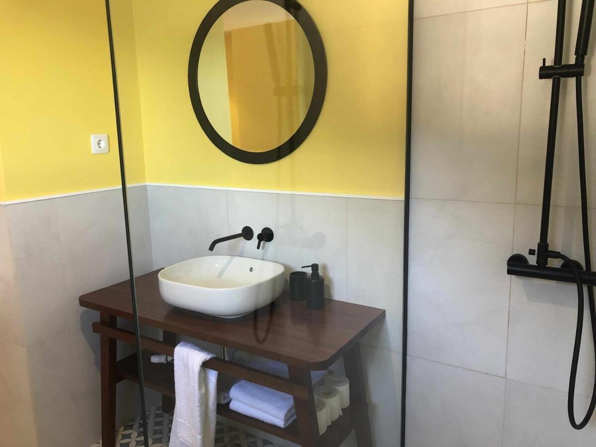 Вилла Casa Del Mar- Wonderfull Sea Views & Swimming Pool Понта-Делгада Экстерьер фото